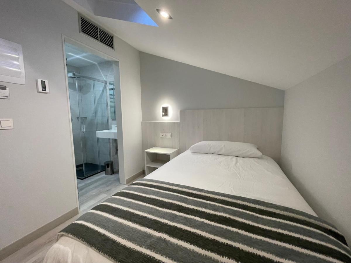 Santa Filomena Hotel ซานติอาโก เด กอมโปสเตลา ภายนอก รูปภาพ