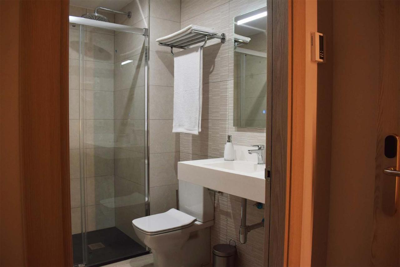 Santa Filomena Hotel ซานติอาโก เด กอมโปสเตลา ภายนอก รูปภาพ